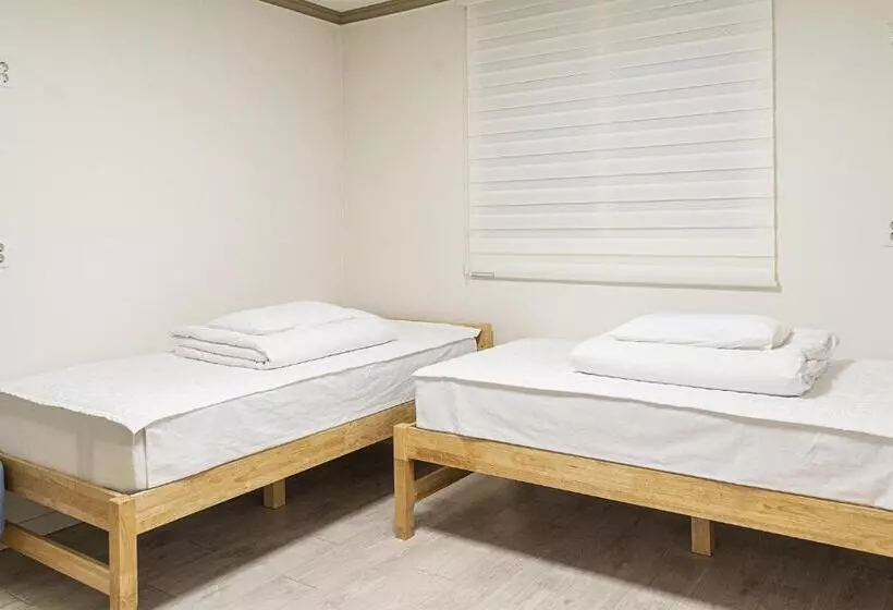 هاستل Hwarang Guesthouse
