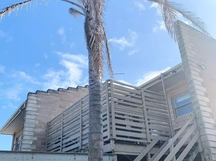 Bayplay Beach Accommodation   2 Locations