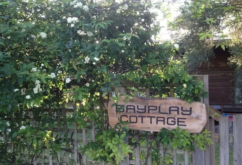 Bayplay Beach Accommodation   2 Locations