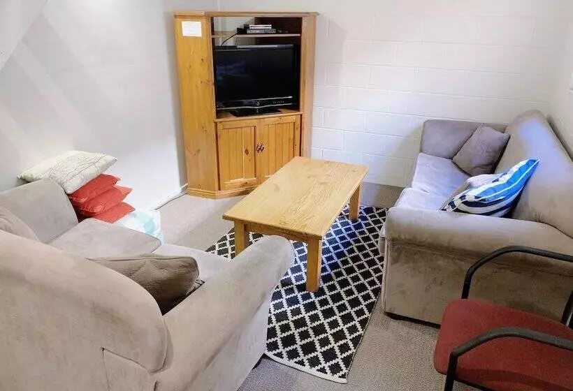 Bayplay Beach Accommodation   2 Locations