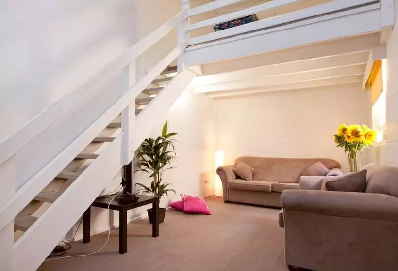 Bayplay Beach Accommodation   2 Locations