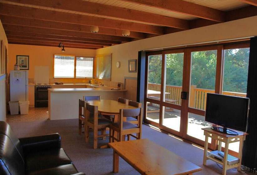 Bayplay Beach Accommodation 2 Locations