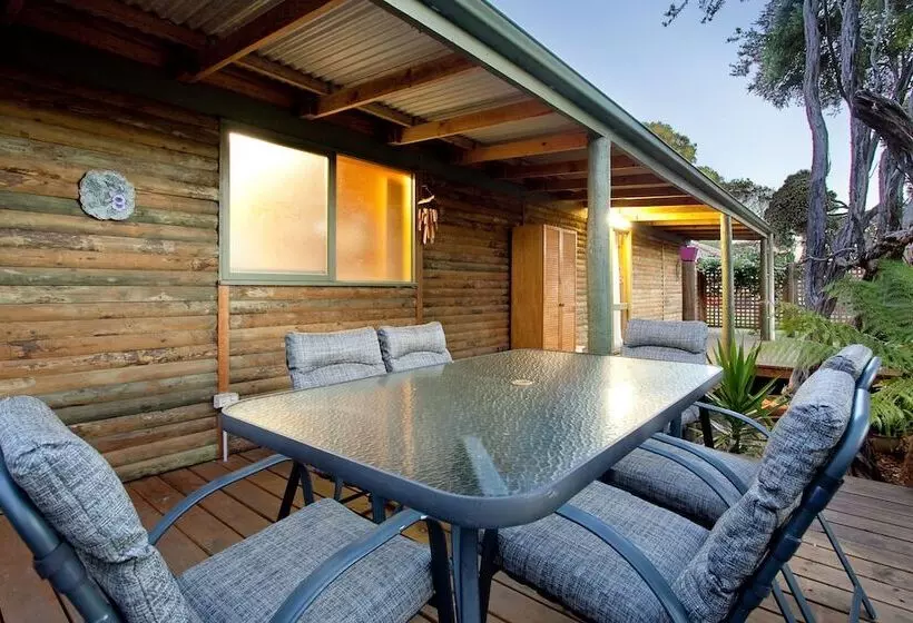 Bayplay Beach Accommodation   2 Locations