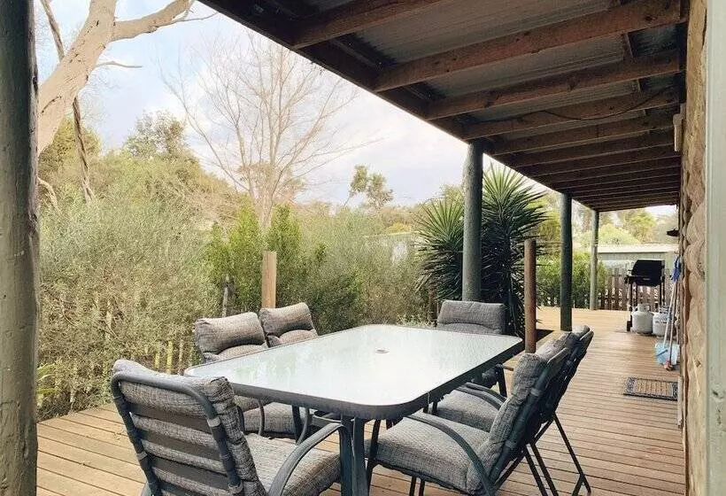 Bayplay Beach Accommodation   2 Locations