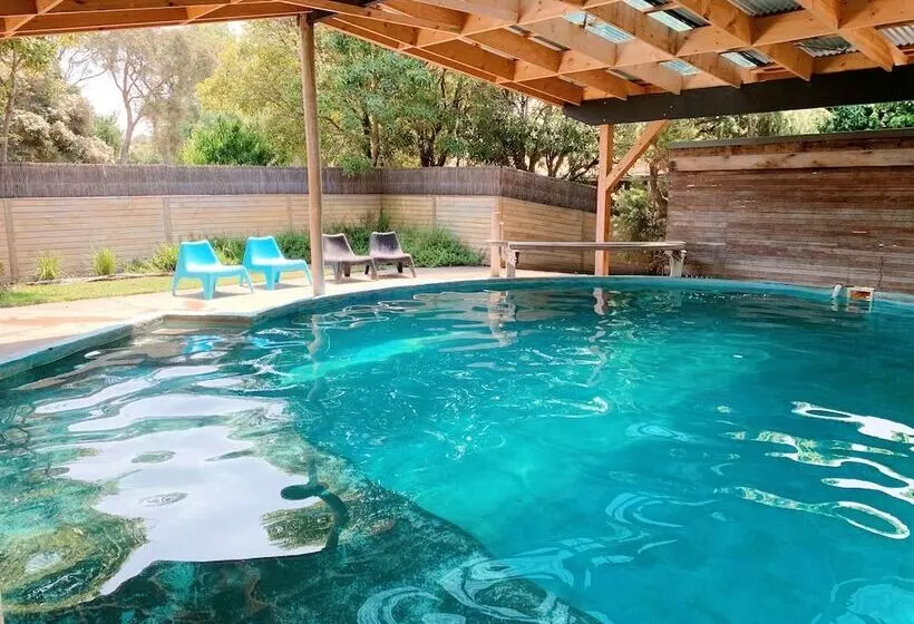 Bayplay Beach Accommodation   2 Locations