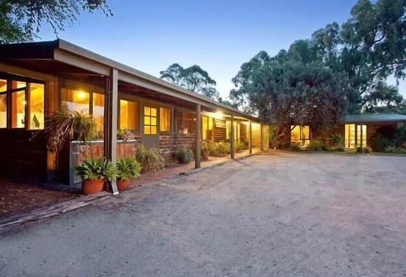 Bayplay Beach Accommodation   2 Locations