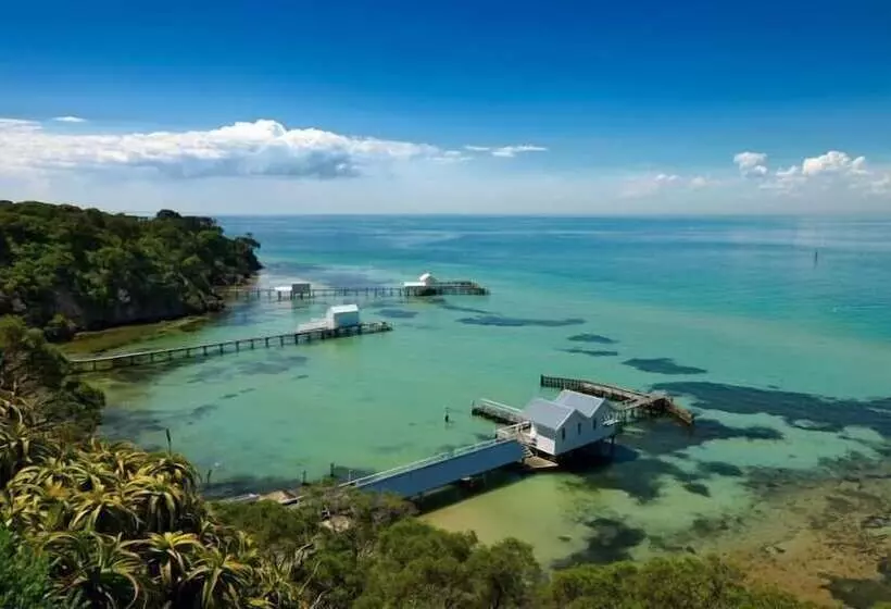 Bayplay Beach Accommodation   2 Locations