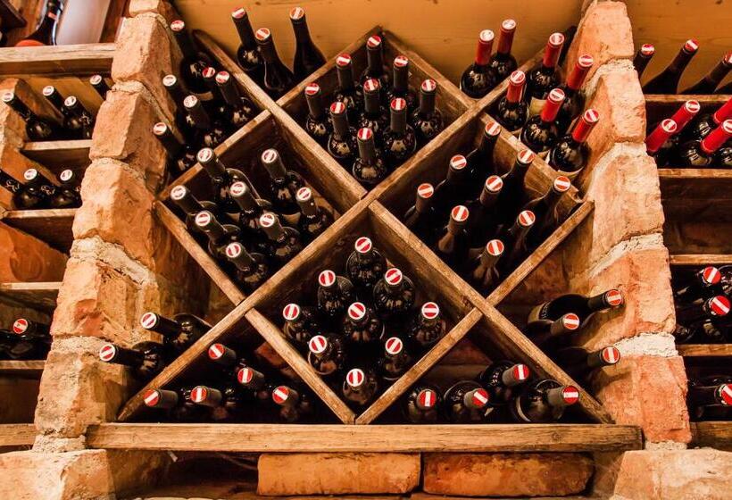 ホテル & Art Kristiana