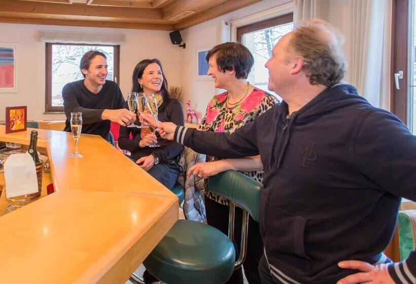 ホテル & Art Kristiana