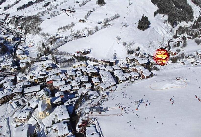 ホテル & Art Kristiana