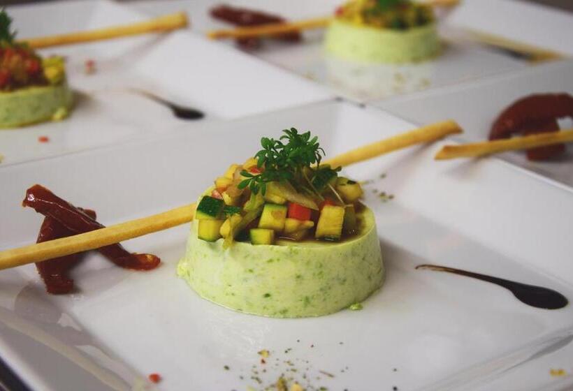 ホテル & Art Kristiana