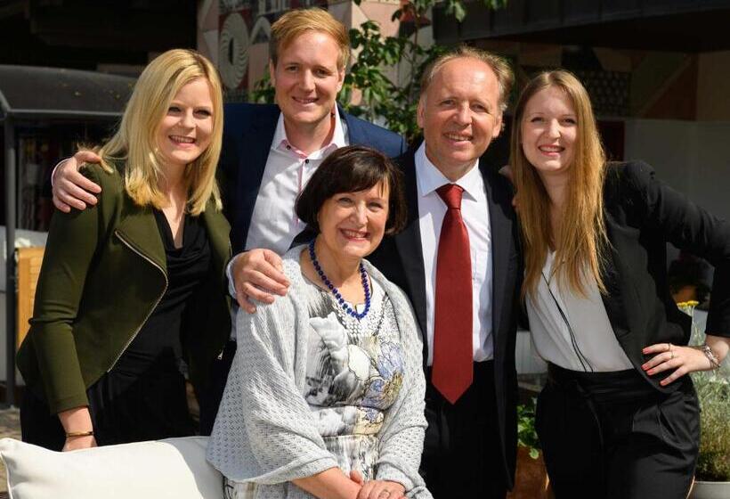 ホテル & Art Kristiana