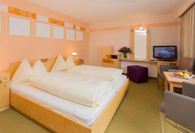 ホテル & Art Kristiana