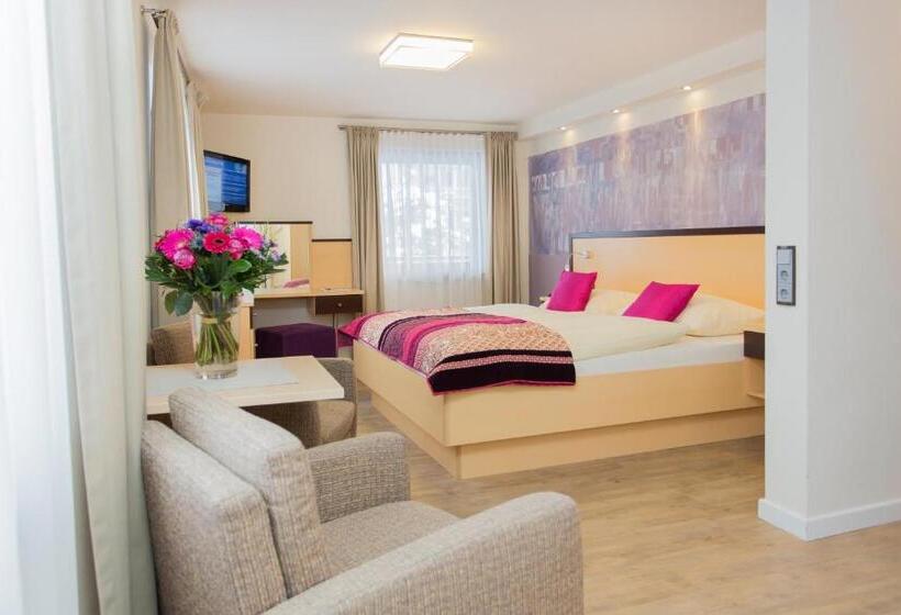 ホテル & Art Kristiana