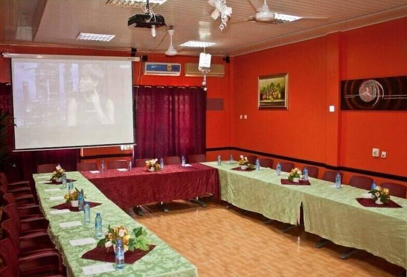 בית מלון כפרי Downtown