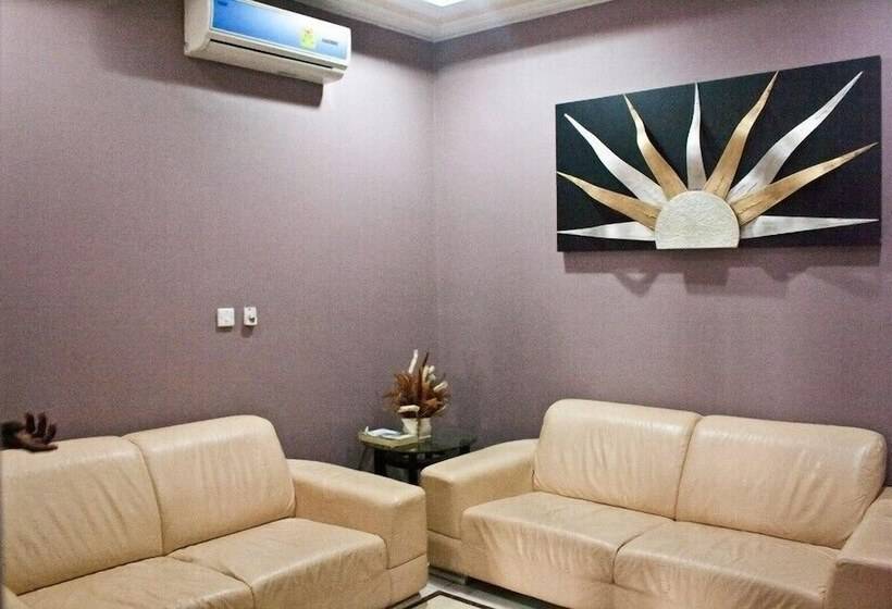 בית מלון כפרי Downtown