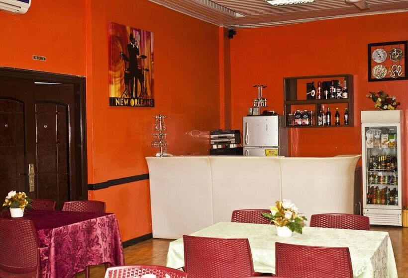 בית מלון כפרי Downtown