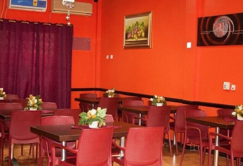 בית מלון כפרי Downtown