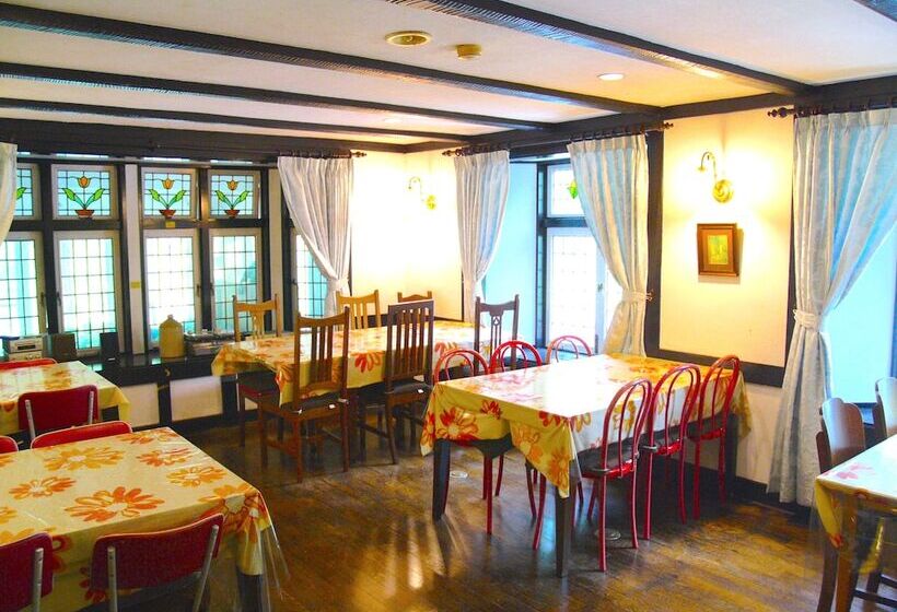 בית מלון כפרי Lady Diana & St. Georges