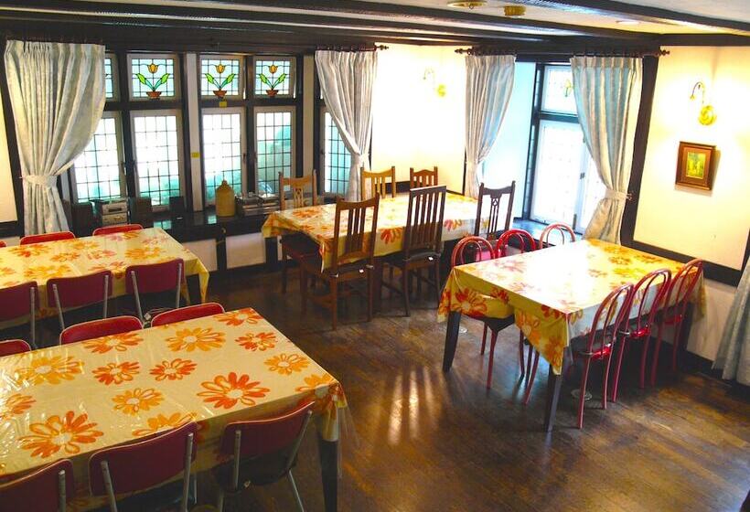 בית מלון כפרי Lady Diana & St. Georges