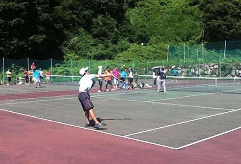 בית מלון כפרי Lady Diana & St. Georges