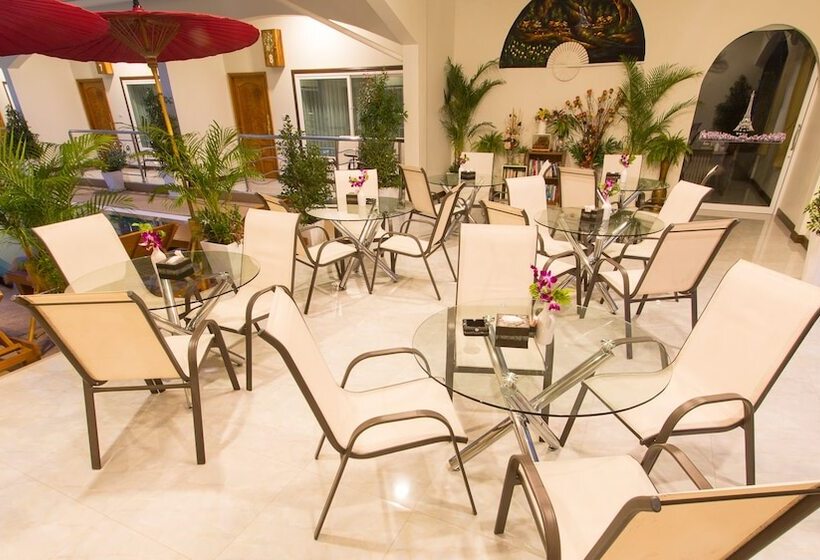 فندق Nok Resort &