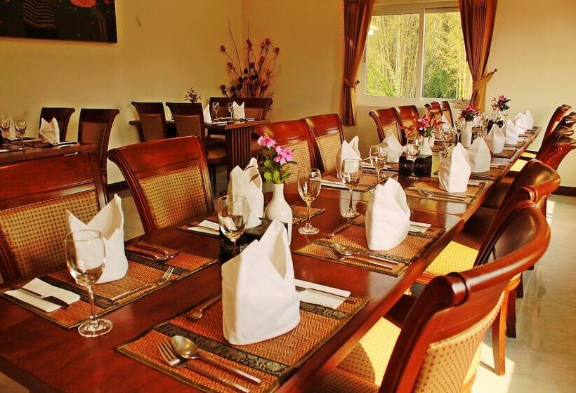 فندق Nok Resort &