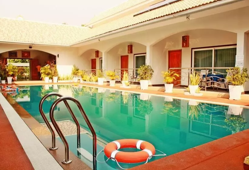 ホテル Nok Resort &