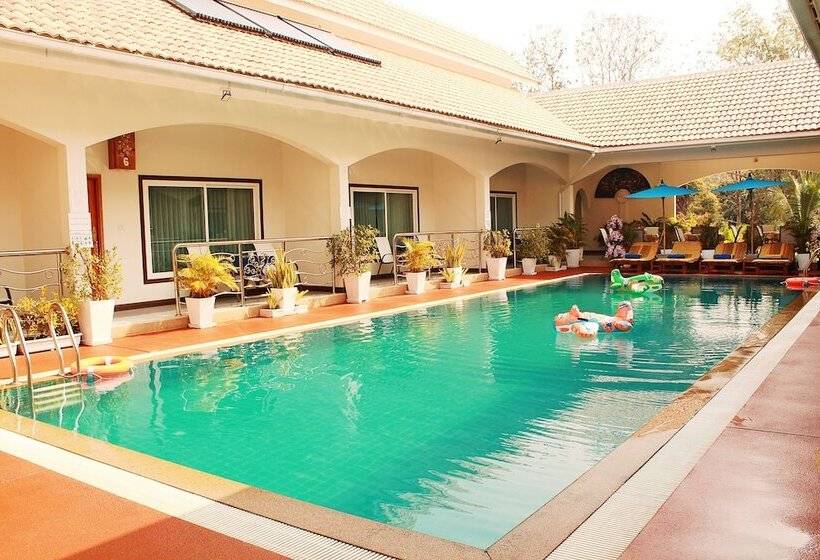 فندق Nok Resort &