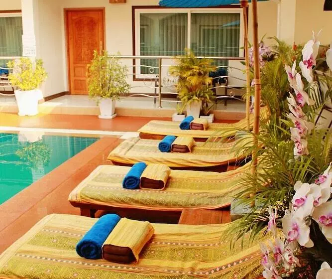 ホテル Nok Resort &