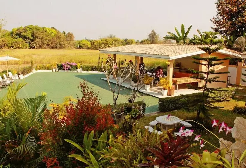 ホテル Nok Resort &