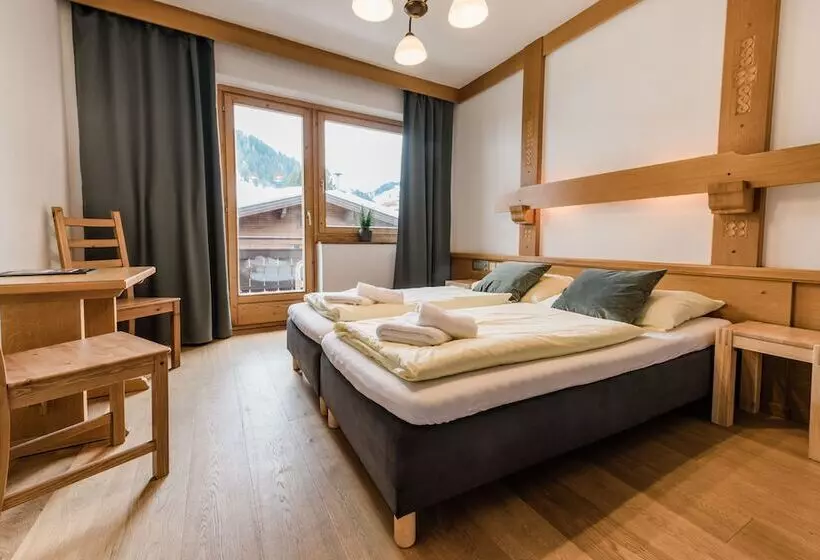 هتل Pinzgauerhof Ski & Bike   Inclusive Evening Dinner