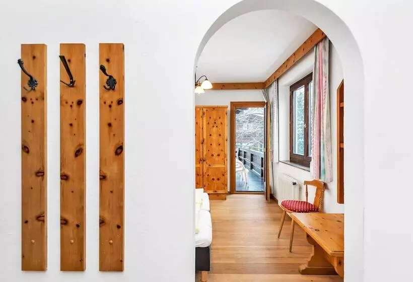 هتل Pinzgauerhof Ski & Bike   Inclusive Evening Dinner