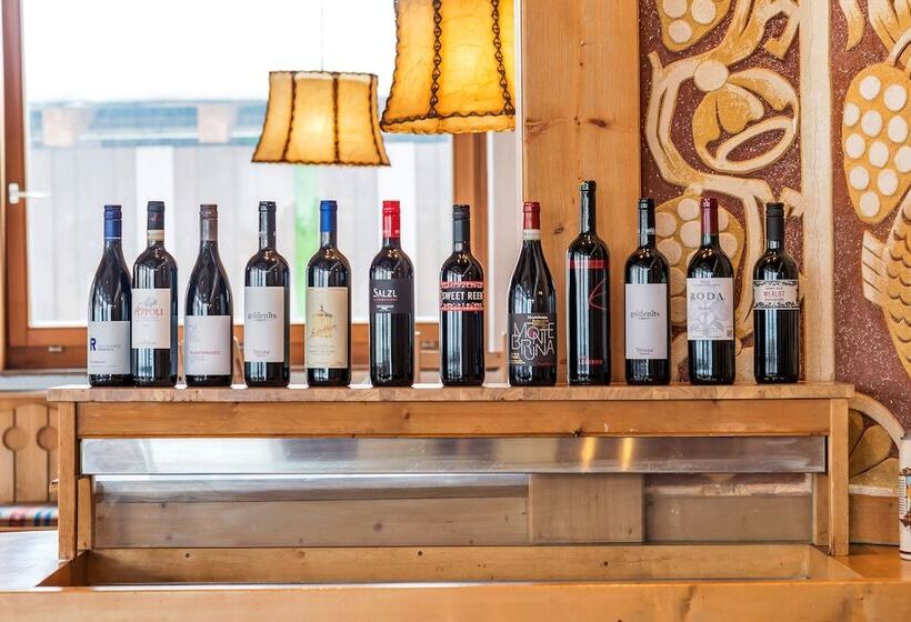 هتل Pinzgauerhof Ski & Bike Inclusive Evening Dinner