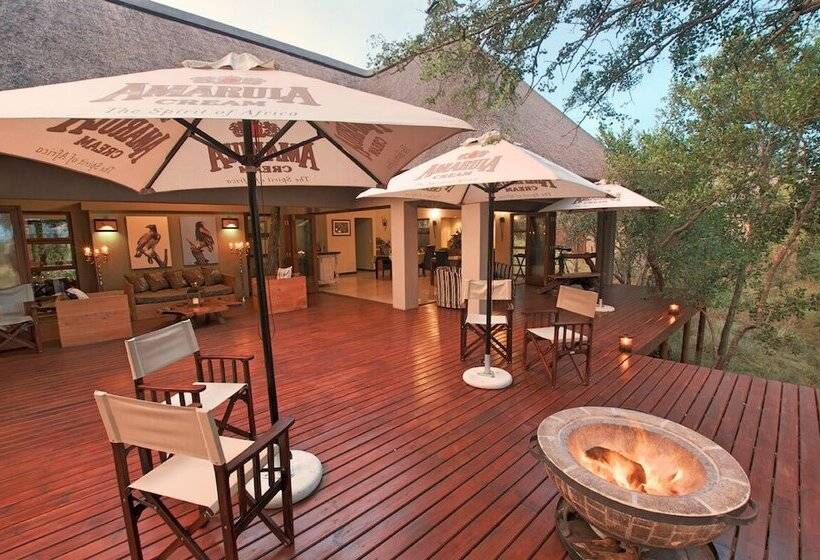 ホテル Raptor Retreat Game Lodge