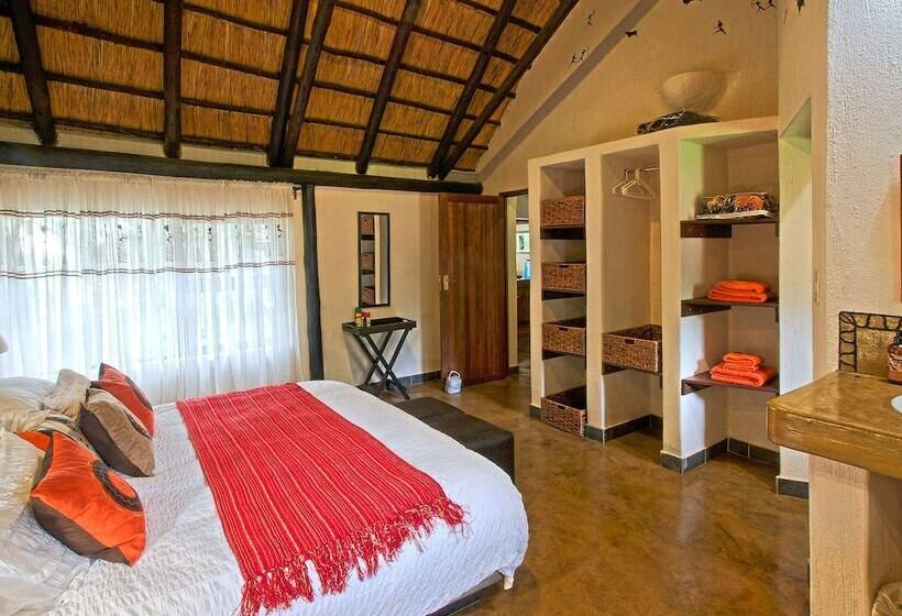ホテル Raptor Retreat Game Lodge