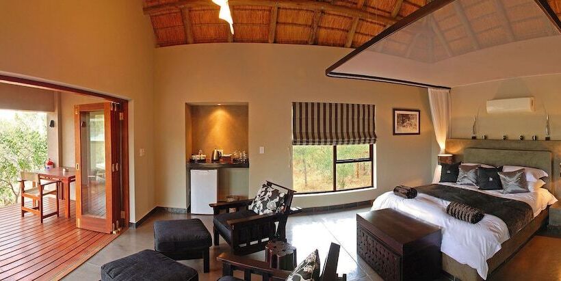 ホテル Raptor Retreat Game Lodge