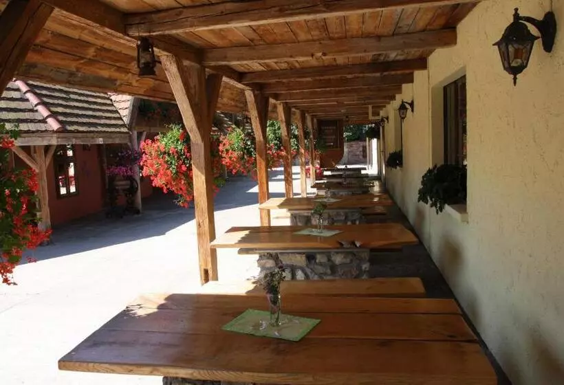 ホテル Restauracja Pustelnik