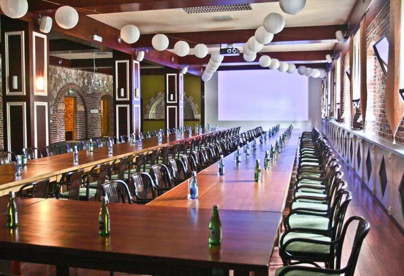 Отель Restauracja Pustelnik