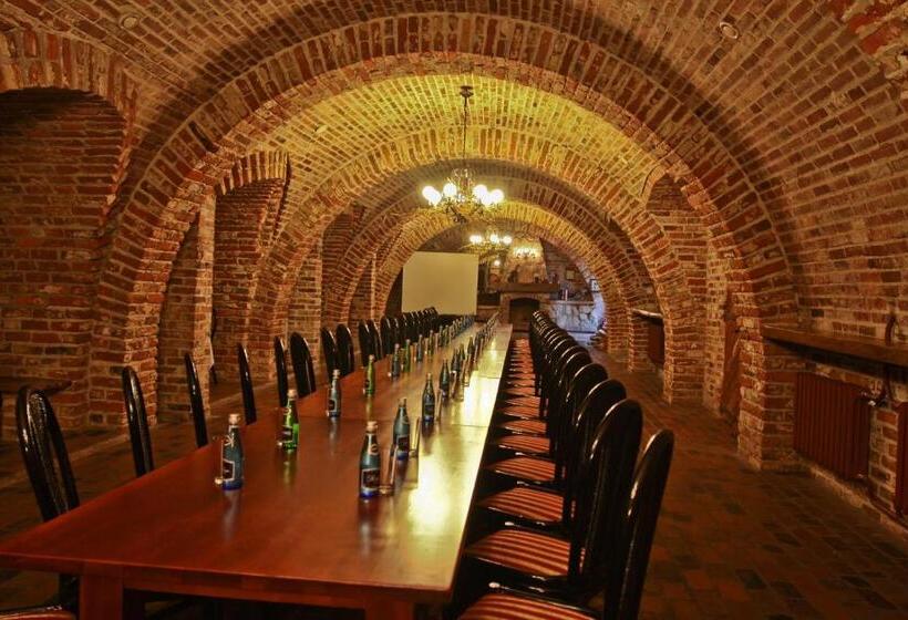 Отель Restauracja Pustelnik