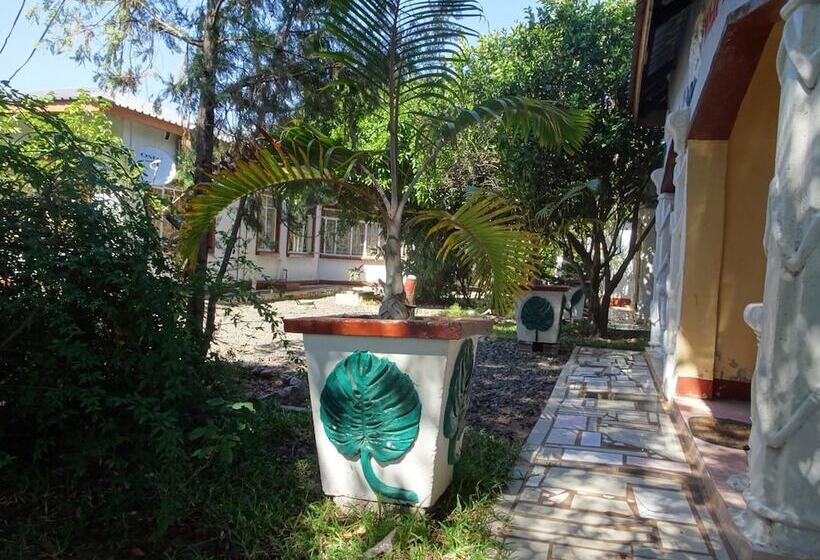 هتل White Rose Lodge