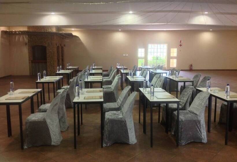 פנסיון Batter Boys Guest House