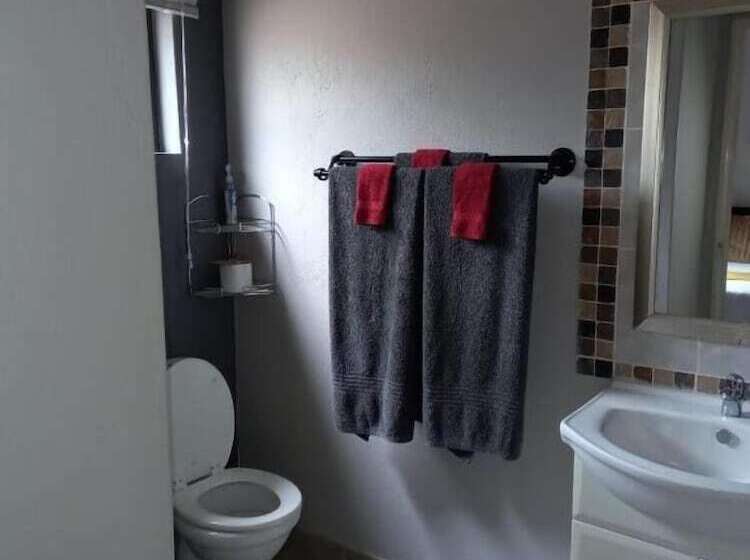 ペンション Turaco Lodge   No Loadshedding