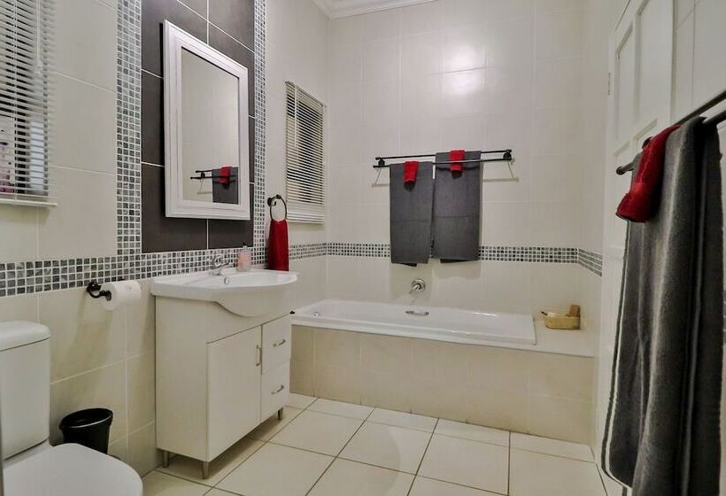 ペンション Turaco Lodge   No Loadshedding