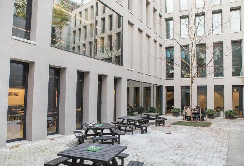 Antwerp Central Youth Hostel