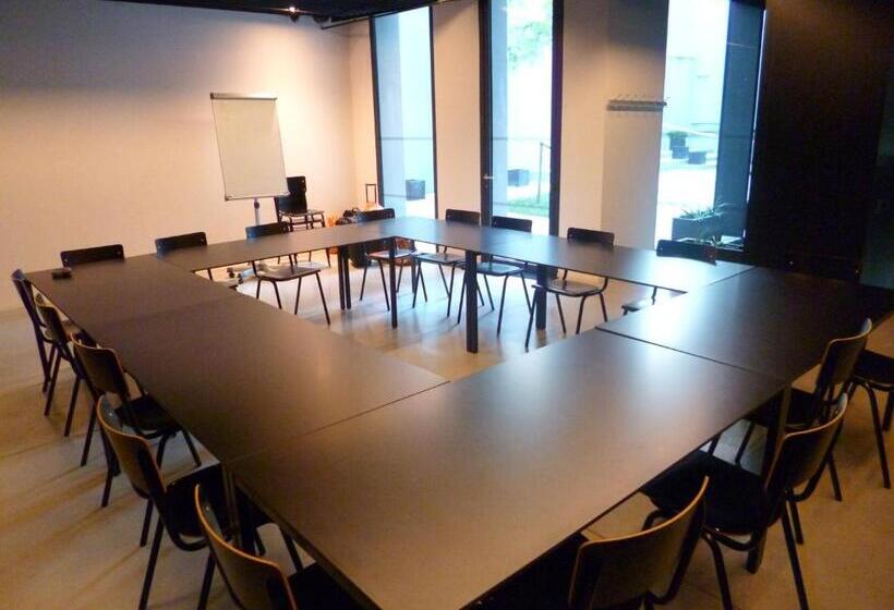 Antwerp Central Youth Hostel