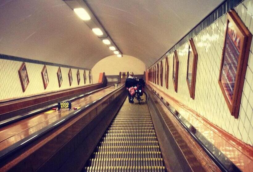 Antwerp Central Youth Hostel