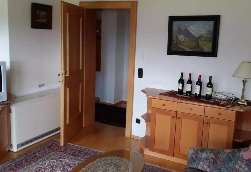 ベッドアンドブレックファースト Kreuzhof Seefeld