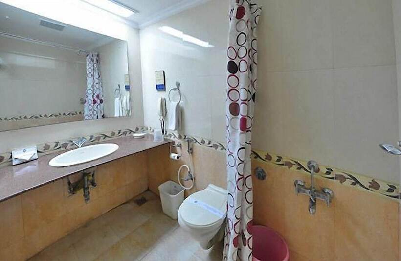 בית מלון כפרי Aadithya