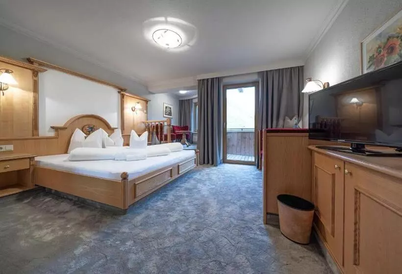 Burghotel Alpenglühn